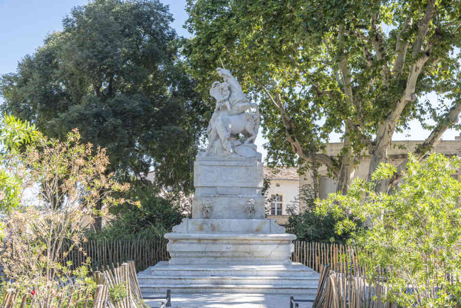 Francia - Montpellier 042 - fuente de Los Unicornios.jpg
